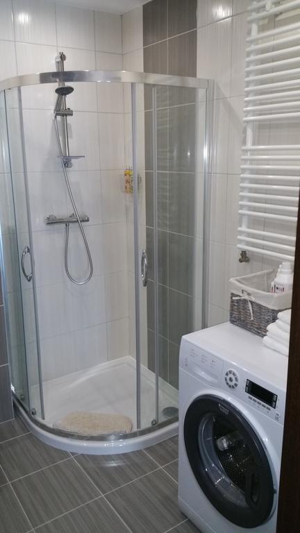 Apartament Nowy Jork Warmia Towers Hotel Olsztyn  Szoba fotó